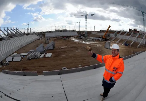 Bild: Firma Hieber beim Stadionbau stark vertreten