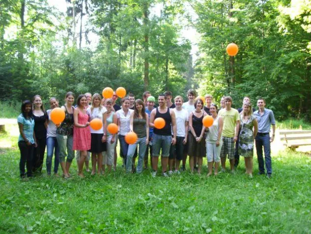 Bild: 55 Auszubildende bei der Lapp Gruppe