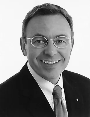 Rolf Rageth ist neuer Unternehmensbeirat der proaxia Bild: Rolf Rageth ist neuer Unternehmensbeirat der proaxia