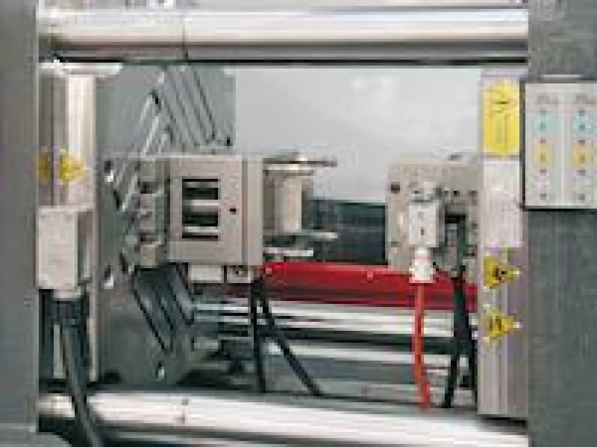 HILMA-Magnetspannsysteme spannen und lösen Werkzeuge in Sekundenbruchteilen (Foto: ROEMHELD).