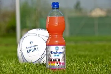 Pink Grape macht Fußball-Laune - Neu im Handel: Isotonischer Durstlöscher Bild: Pink Grape macht Fußball-Laune - Neu im Handel: Isotonischer Durstlöscher
