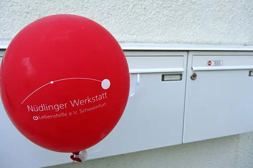 Bild: Luftballonmailing in Bad Kissingen erfolgreich für die Lebenshilfe Nüdlingen zugestellt