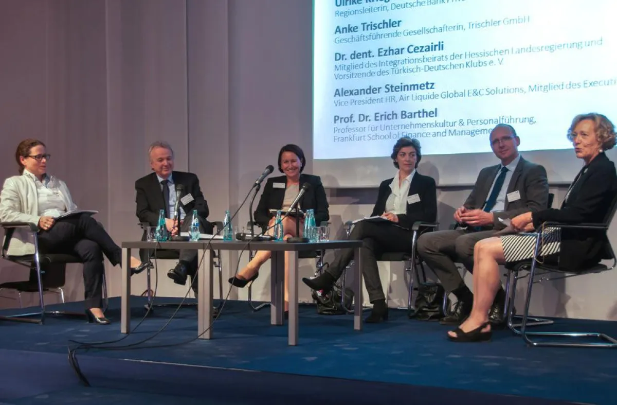 Podiumsdiskussion als Programmteil des 5. BPW-Symposiums in Kooperation mit der IHK Wiesbaden.