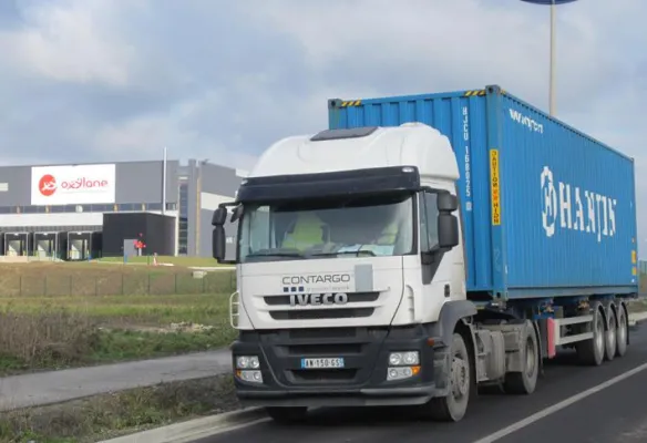 Contargo hat ersten Container an das neue Oxylane-Logistikzentrum geliefert Bild: Contargo hat ersten Container an das neue Oxylane-Logistikzentrum geliefert