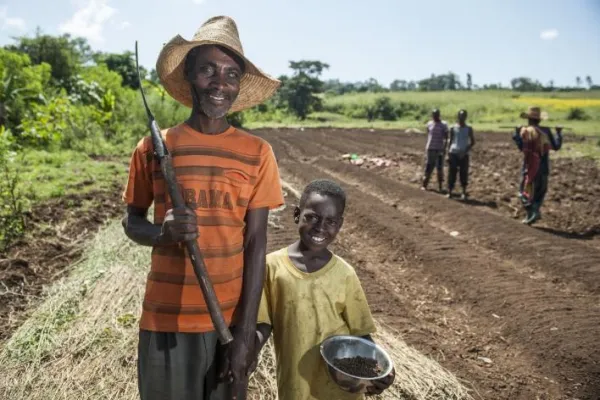 Bild: Bilanz der Projektarbeit von Menschen für Menschen in Äthiopien: Gemüse und Honig als neue Einkommensquellen