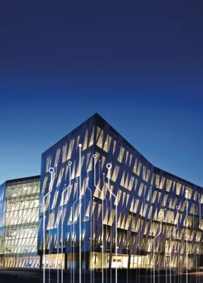 Bild: Glamox Lichtmanagementsysteme: You define. We connect