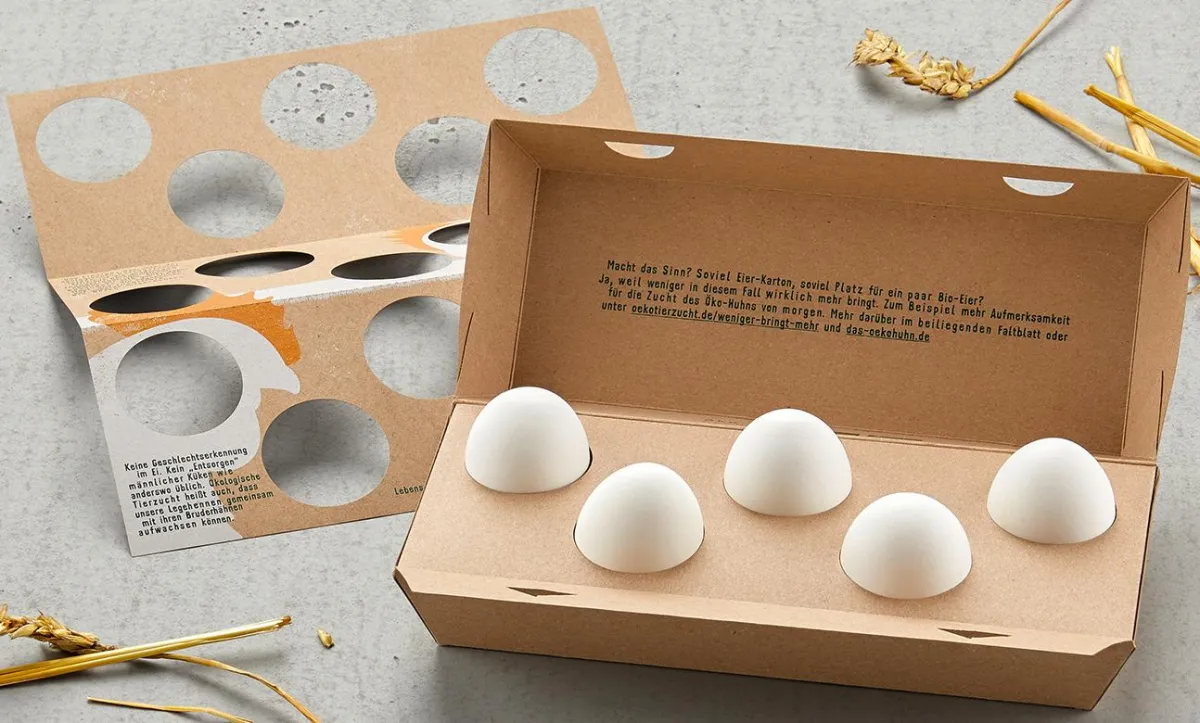 Der Eierkarton der Ökologischen Tierzucht gGmbH (ÖTZ) regt zum Nachdenken an: mehr Freiraum für Eier