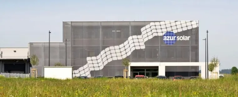 Bild: AZUR Solar stellt auf der Intersolar 2011 die Weichen in Richtung Eigenstrom-Nutzung