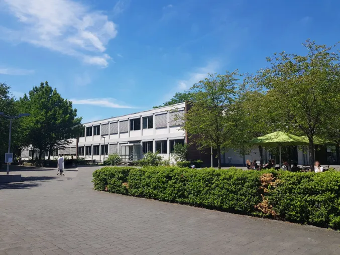 Bild: Infotag Rheinische Akademie Köln: Ausbildung BTA, ITA oder Abitur und Beruf Biologisch-technisches Gymnasium