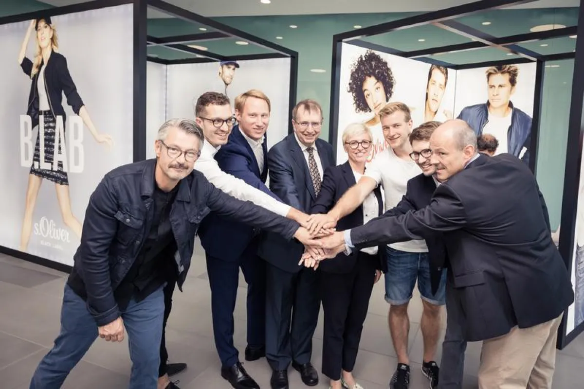 V.l.n.r.: Gerrit Voss (kfm. GF/CFO Drykorn), Giacomo Welsch (Digital Retail Lab/Universität Würzburg), Andreas Ba (Uni Würzburg/ s.Oliver Group)
