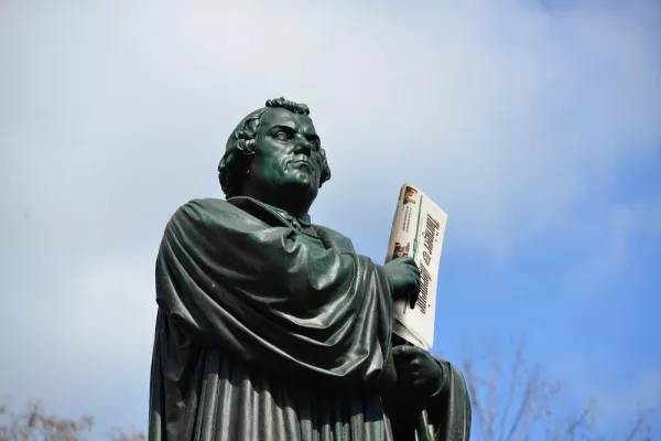 Ketzer, Spalter oder Glaubenslehrer? Der katholische Blick auf Luther Bild: Ketzer, Spalter oder Glaubenslehrer? Der katholische Blick auf Luther