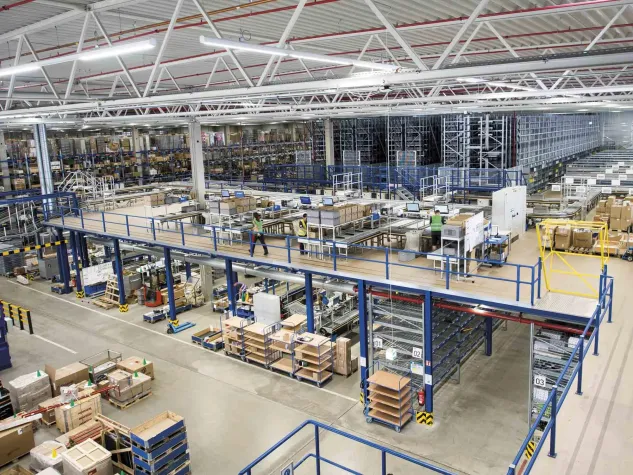 Bild: Kompakte Lösungen: Dematic stellt auf Kundentag Lageroptimierung in den Fokus