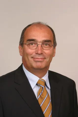 DHL-Vorstand Flickinger wechselt zu Camelot IDPro Bild: DHL-Vorstand Flickinger wechselt zu Camelot IDPro