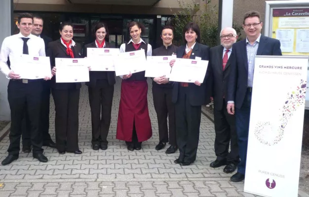 Bild: Top Weine gibt es auch im Hotel: Mercure bildet eigene Mundschenke aus