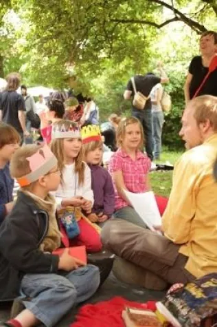 Wort-, Lese- und Bilderspiele: erleb-bar stellt neuen Programmbereich vor Bild: Wort-, Lese- und Bilderspiele: erleb-bar stellt neuen Programmbereich vor