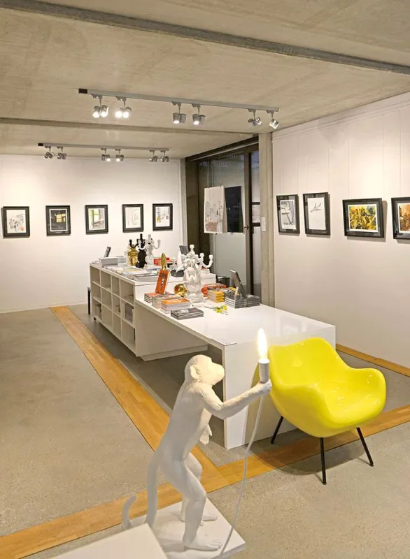 Die architektonisch stilvolle Konzeptgalerie an der Berliner Mauer-Gedenkstätte