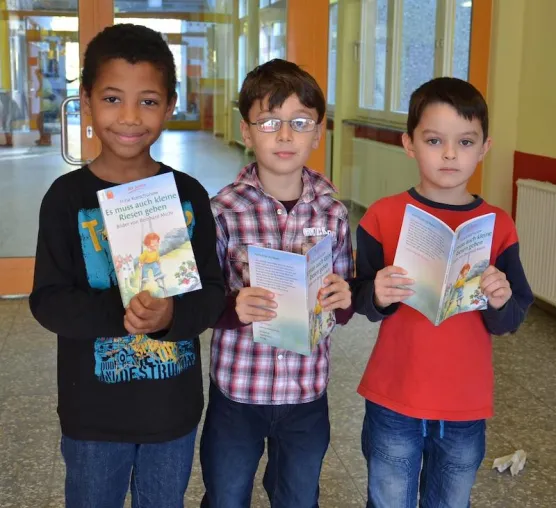 Für mehr Lesekompetenz: Berliner Rotary Clubs verschenken 3.500 Lesebücher an Berliner Kinder Bild: Für mehr Lesekompetenz: Berliner Rotary Clubs verschenken 3.500 Lesebücher an Berliner Kinder