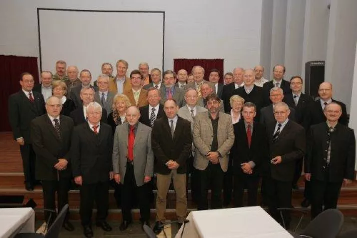 Bild: IHK Mittlerer Niederrhein ehrt langjährige Prüfer