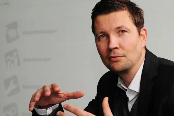 ausschreiben24.com bietet Zugriff auf zusätzliche Datenbank Bild: ausschreiben24.com bietet Zugriff auf zusätzliche Datenbank