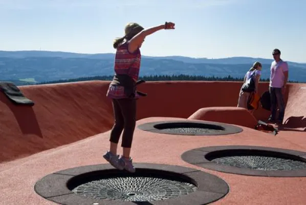 Bild: Freizeitspaß auf der Mülldeponie