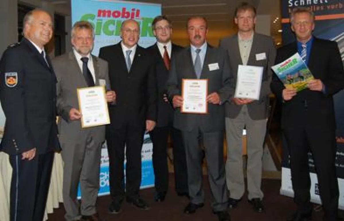 v.l.: Ralf Spörhase, Lothar Schwarz, Kurt Bodewig, Simon Höhner, Norbert Heistrüvers, Michael Schmidt, Dr. Michael Platzköster