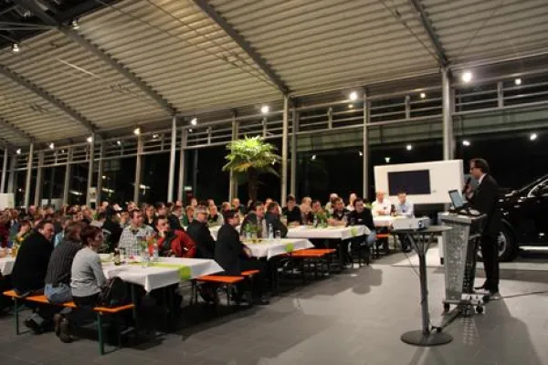 Bild: NORA Kundenabend bei Fischer Automobile