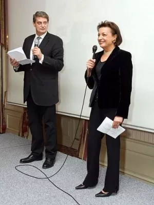 Rückschau: 1st AUSTRIAN ART AUCTION Kunst Gala 2010 zugunsten UNICEF in Wien Bild: Rückschau: 1st AUSTRIAN ART AUCTION Kunst Gala 2010 zugunsten UNICEF in Wien