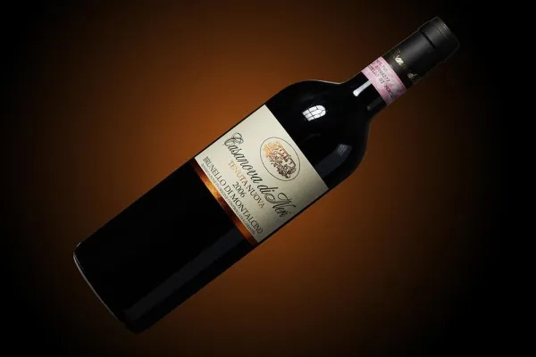 Bild: Casanova di Neri bei lieblings-weine.de - Von der Weinkritik in höchsten Tönen gelobt.