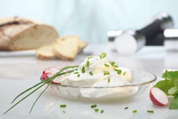 Der Expertentipp im September - Warum sollen Sportler Quark zum Muskelaufbau essen? Bild: Der Expertentipp im September - Warum sollen Sportler Quark zum Muskelaufbau essen?