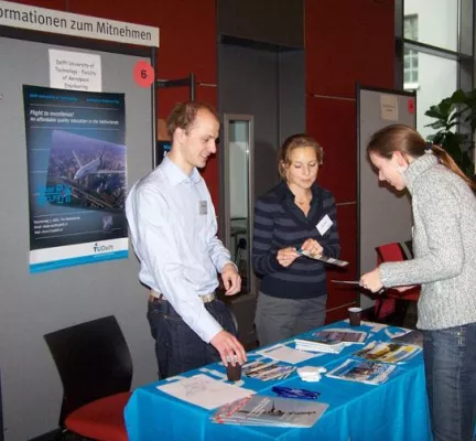 Gut beraten ins Auslandsstudium - Bildungsmesse International College Days am 14. Oktober 2009 in Berlin Bild: Gut beraten ins Auslandsstudium - Bildungsmesse International College Days am 14. Oktober 2009 in Berlin