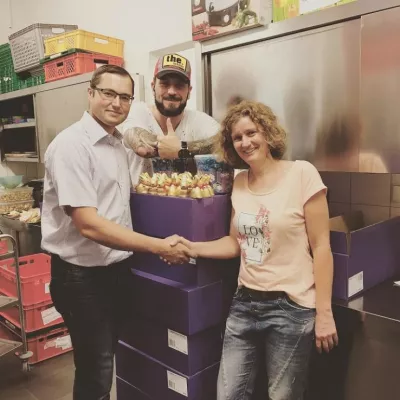 TakeYourSweets und Ingo Kantorek unterstützen gemeinsam Die Arche, das Kinderprojekt Bild: TakeYourSweets und Ingo Kantorek unterstützen gemeinsam Die Arche, das Kinderprojekt