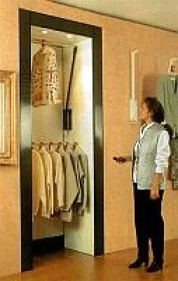 Bild: Mit Kleiderliften Barrieren beseitigen