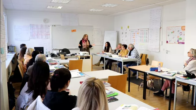 Bild: Ein Jahr nach Beginn des Ukraine-Kriegs: Hohe Nachfrage ukrainischer Flüchtlinge an bfz-Angeboten