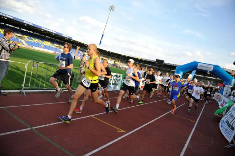 Bild: Rekord: Über 2.000 Teilnehmer beim 5. DAK Firmenlauf Braunschweig