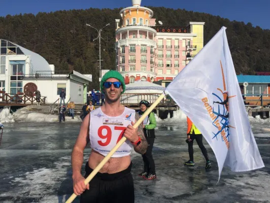 Bild: “Entschieden wird im Kopf” – Weltrekordler Chris Ley gelang Marathon bei -15° in Shorts