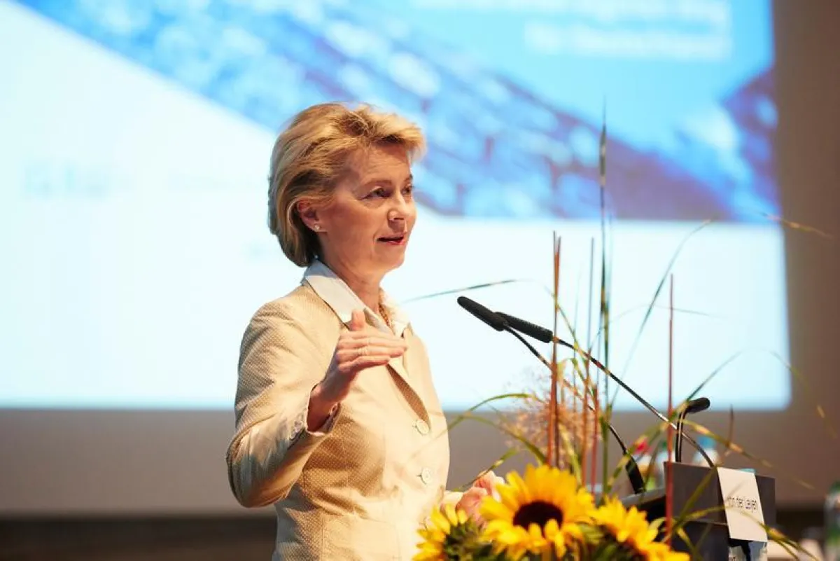 Die Bundesministerin der Verteidigung Dr. Ursula von der Leyen plädierte in ihrer Eröffnungs-Keynote dafür, dass Führungskräfte sich der Digitalisierung annehmen und diese vorantreiben müssen. (Foto: 