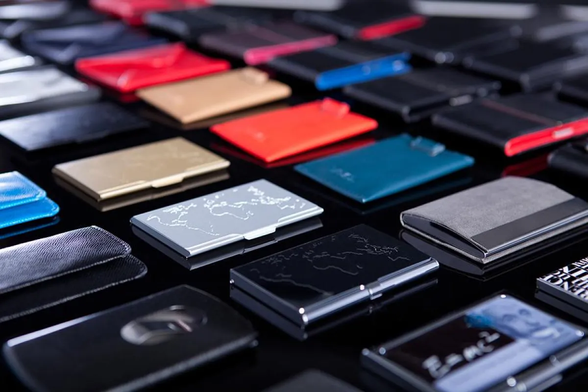 Kartenetuis von TROIKA: perfekte Geschenkidee