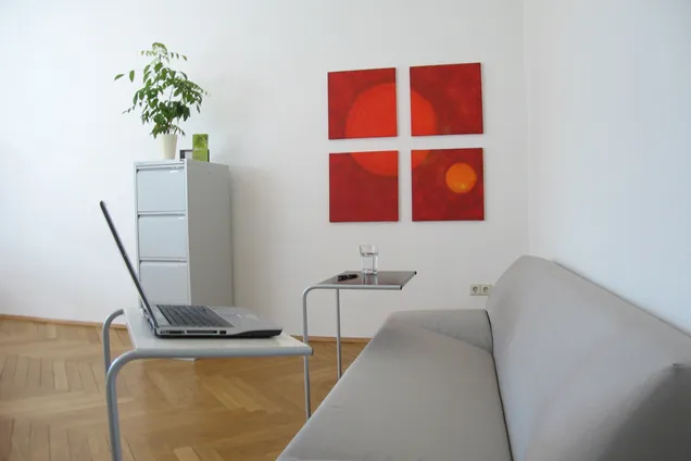 Bild: Laptop-Tisch - Neues aus Stahlrohr