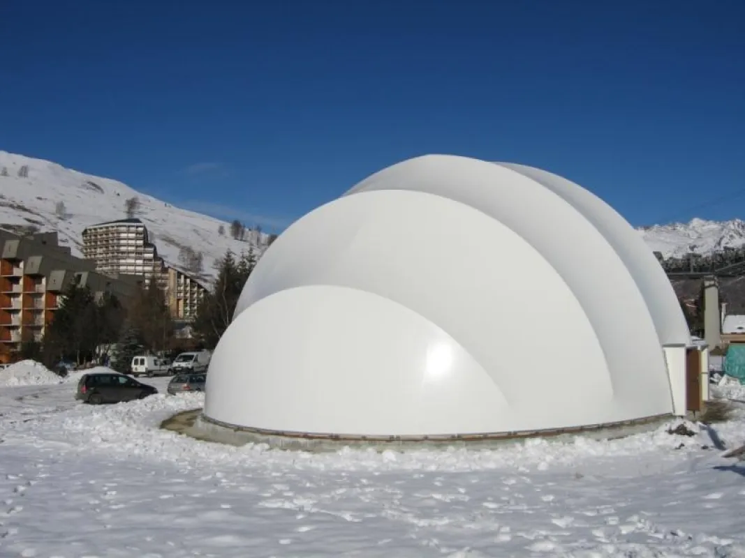 Grenoble Dome (Foto: Peter Hacker)