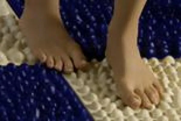 Bild: Vita-Beach fördert gesundes Wachstum von Kinderfüßen – Kinderorthopäde empfiehlt regelmäßige Anwendung