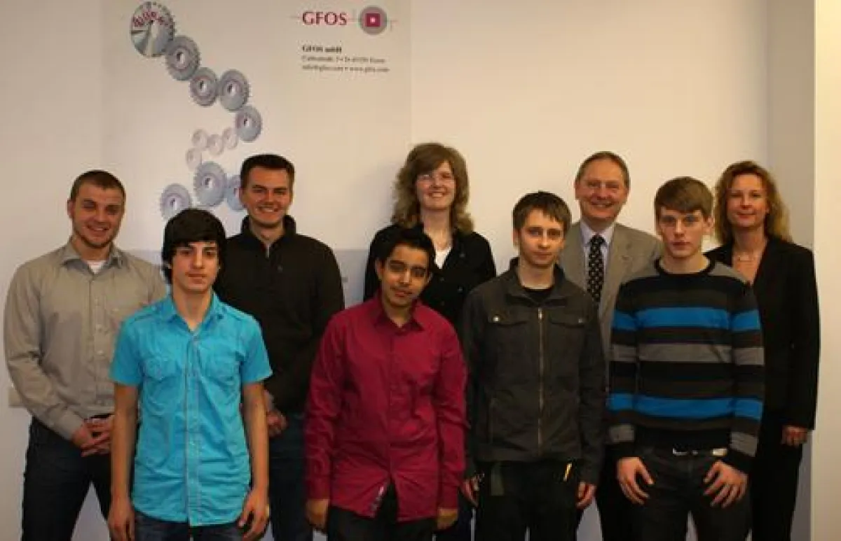 Bild: Patenschaft auf Augenhöhe - GFOS mbH und Dinnendahl Realschule