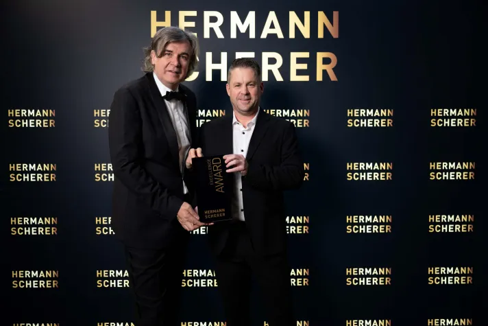 Bild: MAIK WALTHER ERFOLGREICH BEIM INTERNATIONALEN SPEAKER SLAM