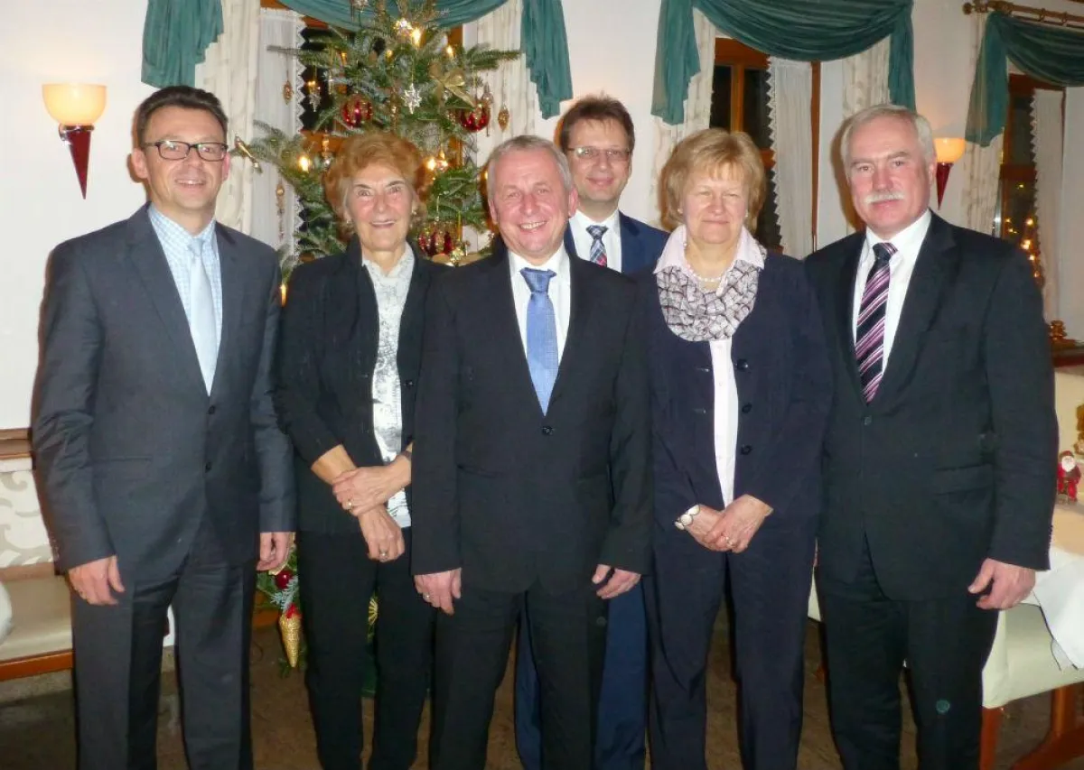 von links: Vorstand Andreas Schlick, Edeltraud Seuss, Rolf Rother, Vorstand Jürgen Wiesel, Rosalind