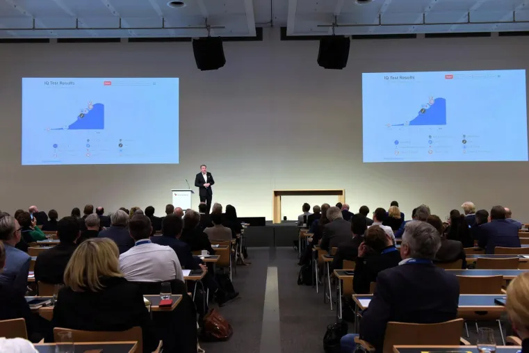 Wirtschaft, Politik, Gesellschaft: Keynotes mit spannenden Analysen Bild: Wirtschaft, Politik, Gesellschaft: Keynotes mit spannenden Analysen