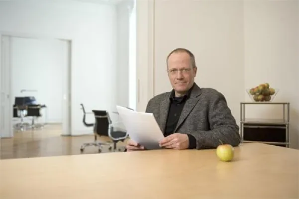 Immobilien-Vorlesung an Hochschule Biberach: Agenturchef trimmt MBAs in Immobilienkommunikation Bild: Immobilien-Vorlesung an Hochschule Biberach: Agenturchef trimmt MBAs in Immobilienkommunikation