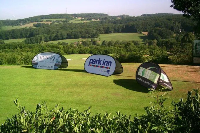 Bild: Erfolgreicher Auftakt zum „park inn Business-Golfer Charity Cup 2006“