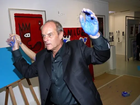 Street-Art-Erfinder Robin van Arsdol am Freitag, 21. Mai, in Bielefeld Bild: Street-Art-Erfinder Robin van Arsdol am Freitag, 21. Mai, in Bielefeld