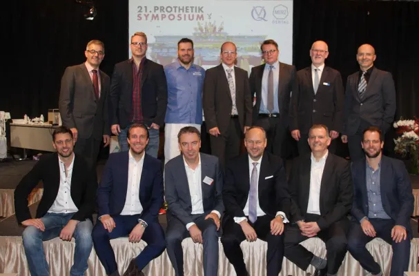 Bild: Praxis auf der Bühne: 21. Prothetik Symposium: von herausnehmbaren Versorgungen & digital-gestützter Fertigung