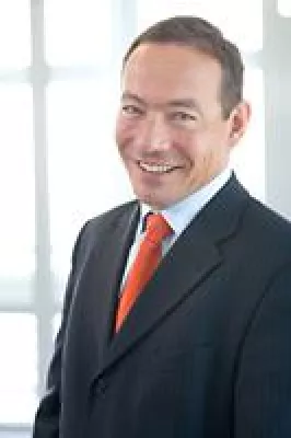 Bild: Cloudbasiertes Multisourcing mit SolveDirect ServiceGrid