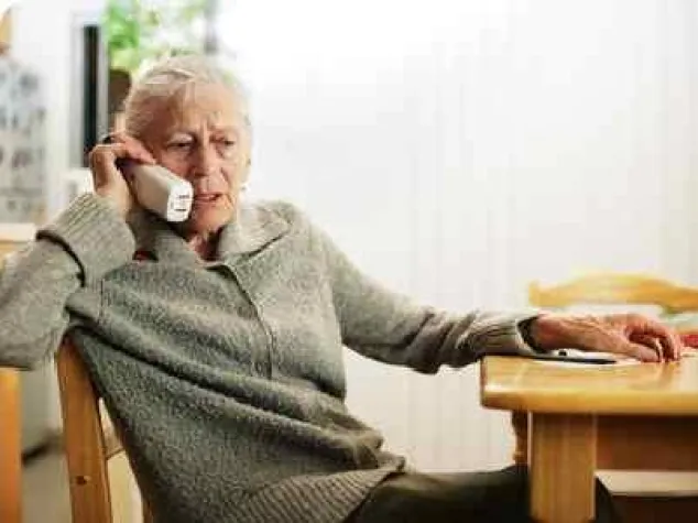 Bild: Vorsicht bei Stromverträgen an Haustüre und Telefon